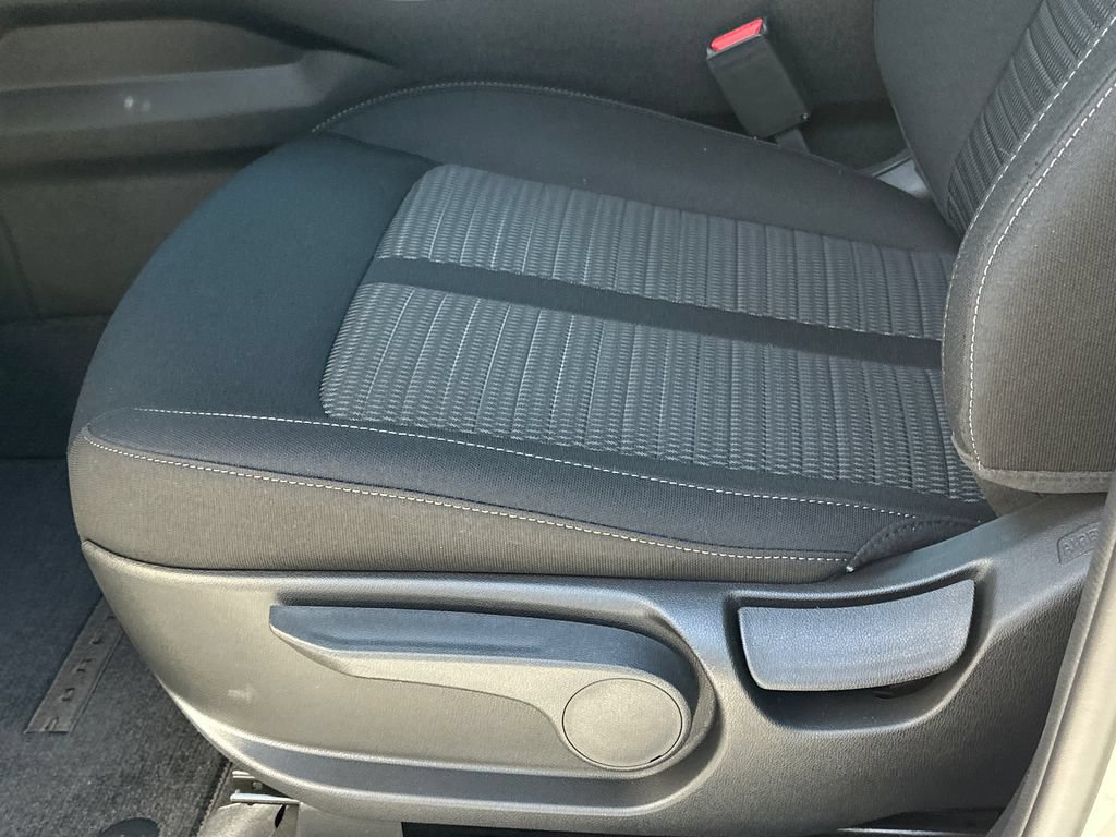 New 2026 Kia Sorento LX FWD image 16