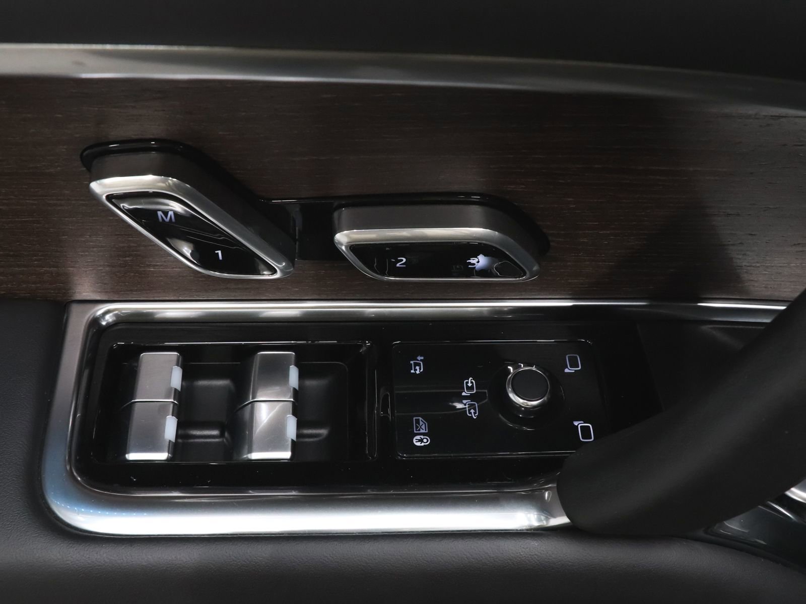 Used 2023 Land Rover Range Rover SE image 12