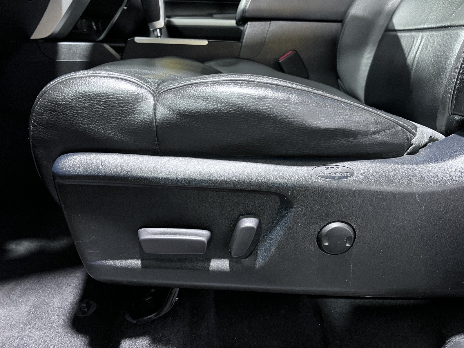 Used 2018 Toyota Tundra Limited w/ Limited Premium Package AWD/4WD image 24