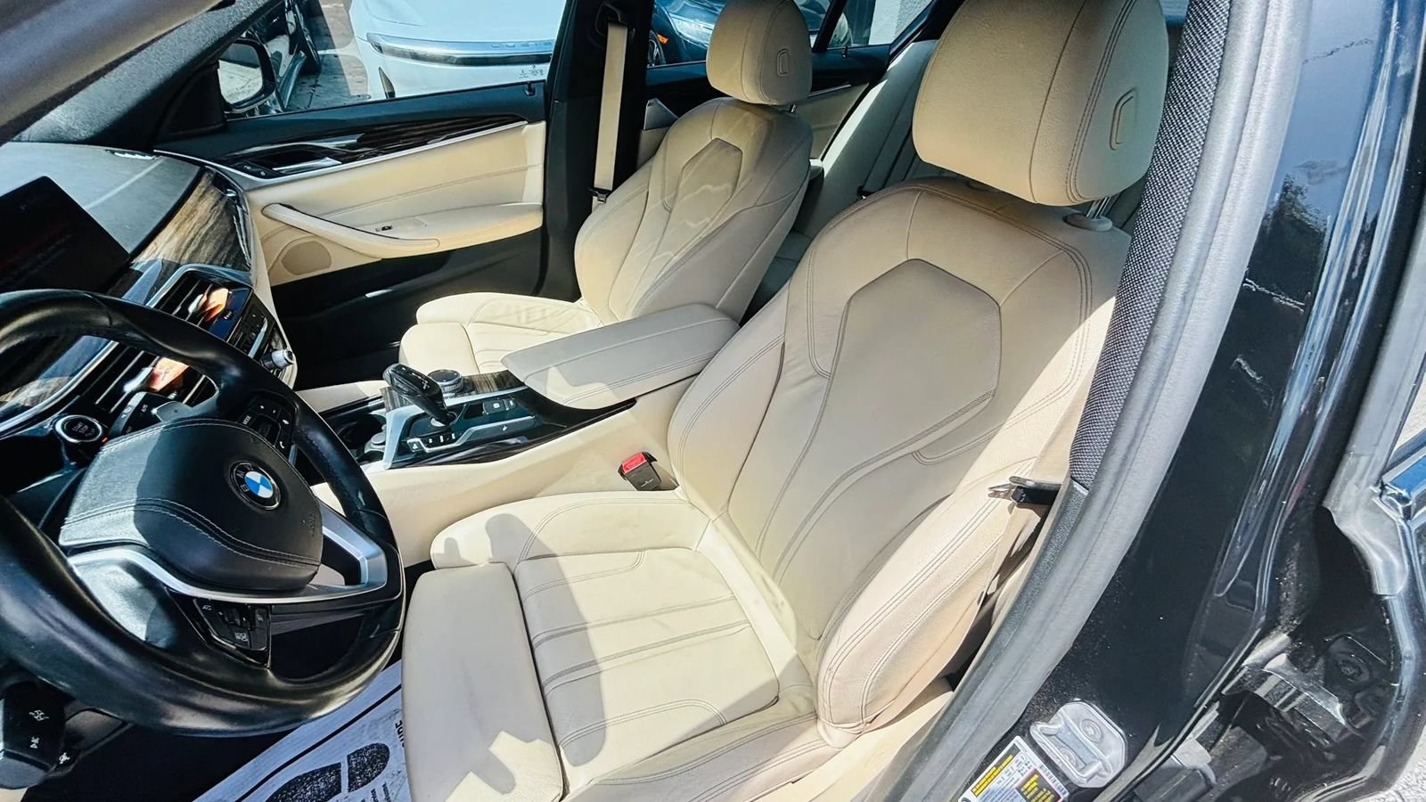 Used 2017 BMW 530i RWD image 9
