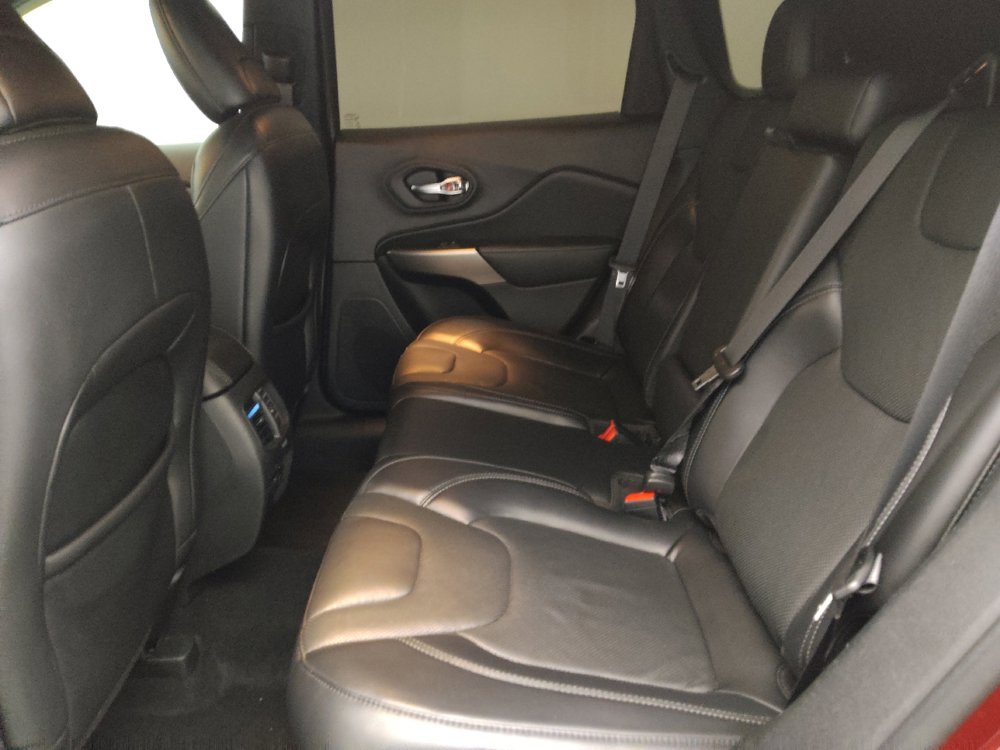 Used 2020 Jeep Cherokee High Altitude AWD/4WD image 18