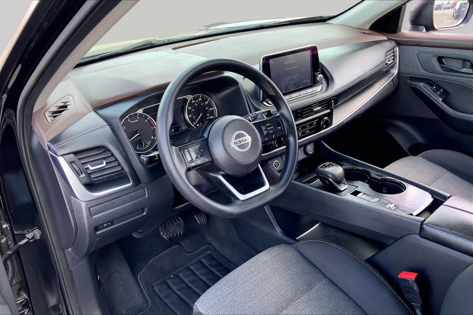Used 2021 Nissan Rogue S FWD image 17