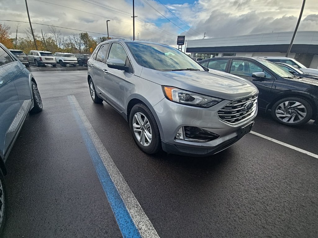 Used 2020 Ford Edge SEL w/ Convenience Package FWD image 2