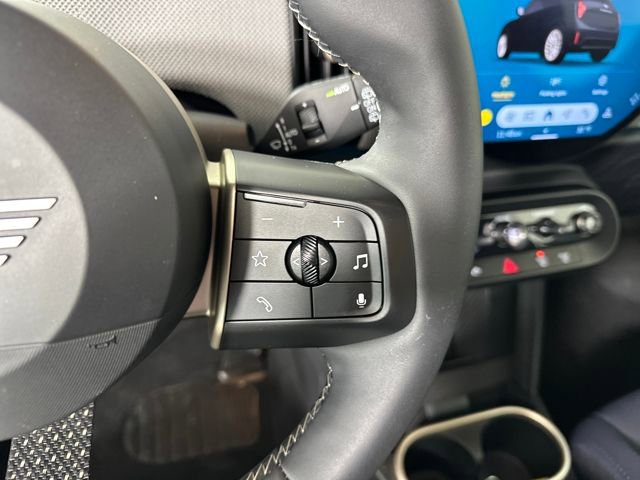 Used 2025 MINI Cooper 2-Door Hardtop image 16