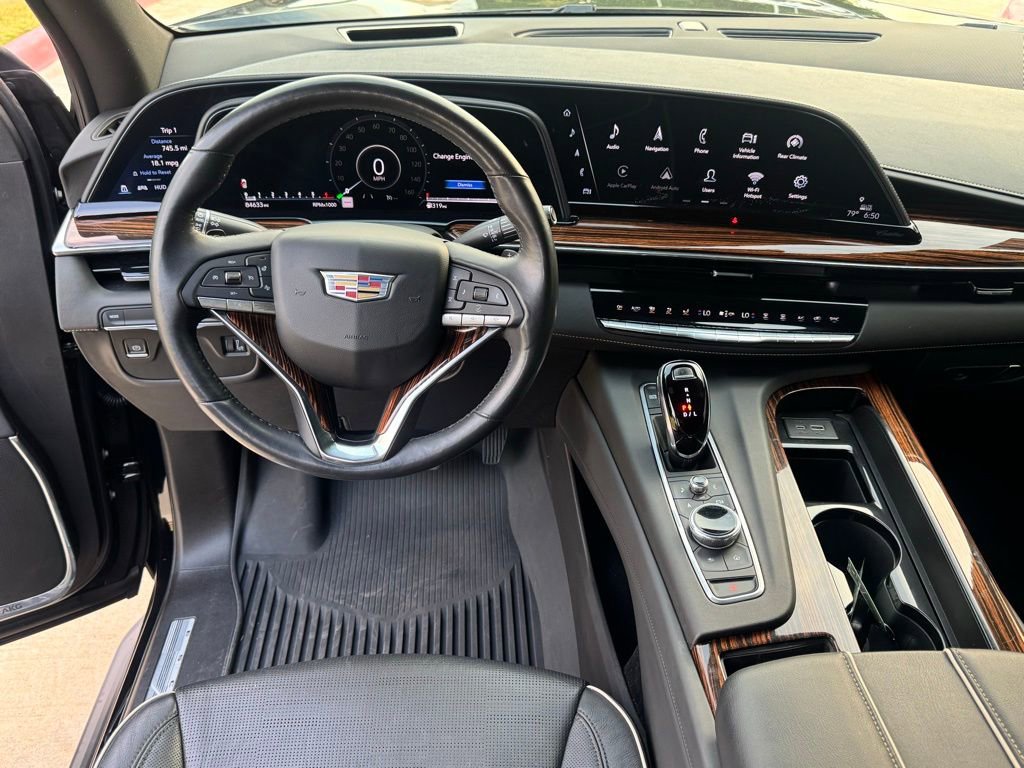 Used 2021 Cadillac Escalade Premium Luxury RWD image 22