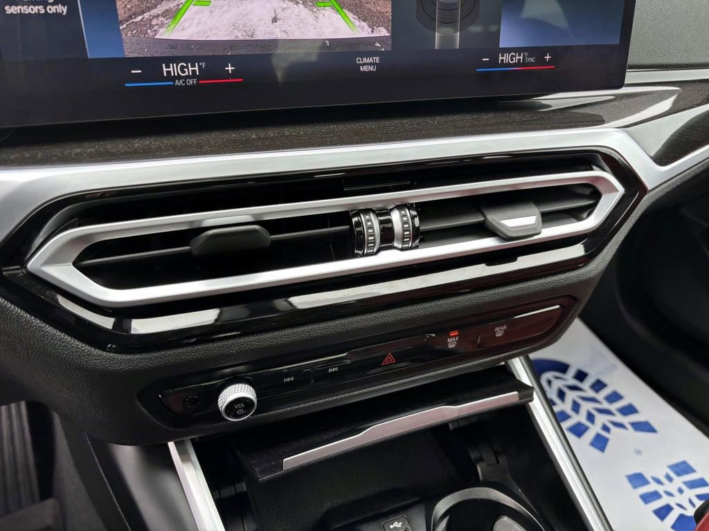Certified 2023 BMW 330i xDrive Sedan w/ Driving Assistance Package image 22