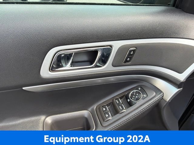 Used 2013 Ford Explorer XLT AWD/4WD image 14
