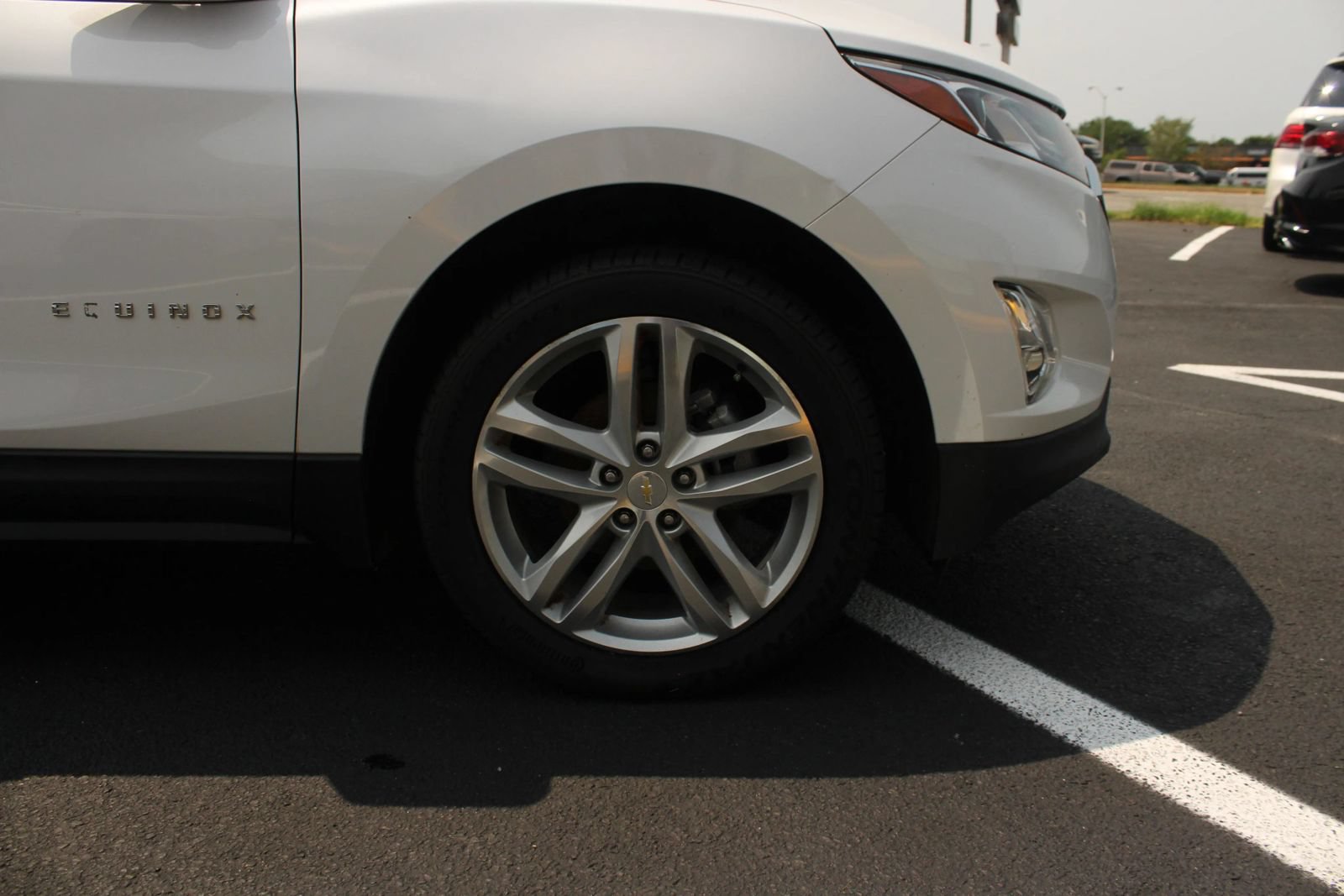 Used 2018 Chevrolet Equinox Premier AWD/4WD image 9