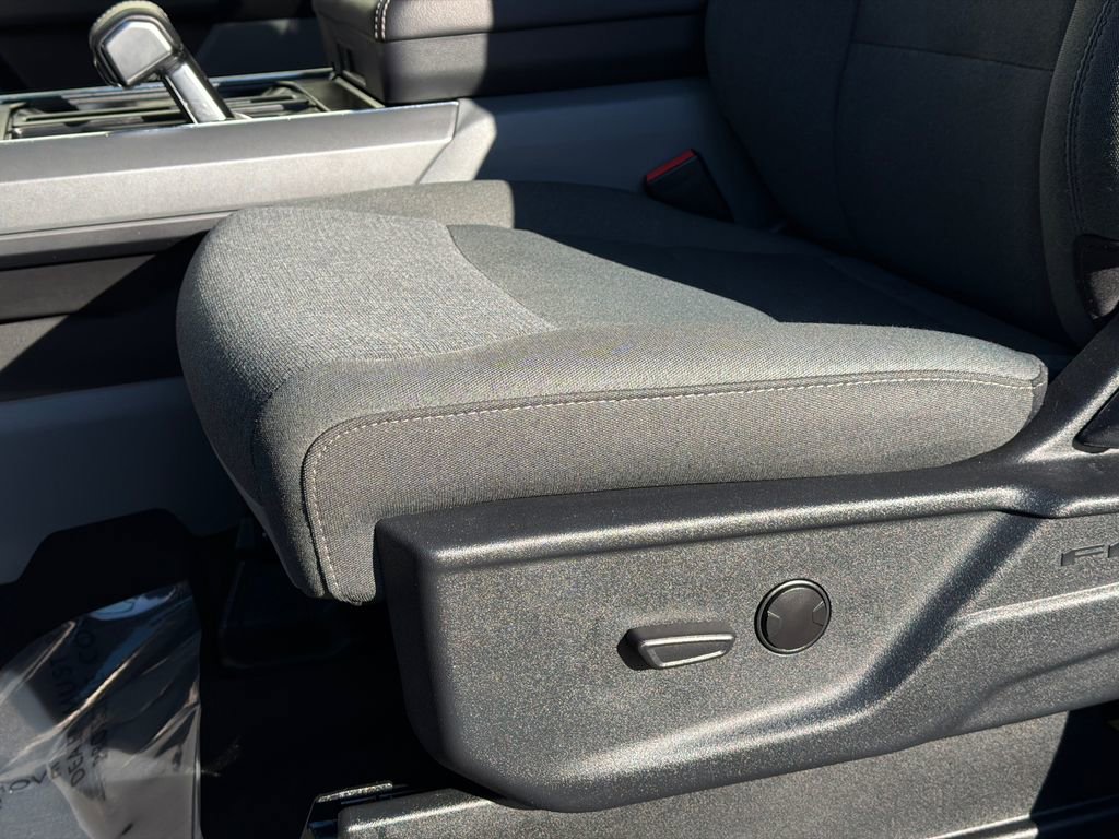 Used 2025 Ford F150 Lightning XLT image 16