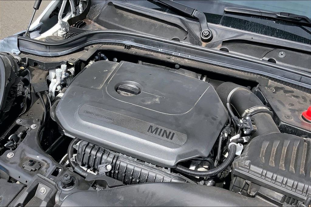 Certified 2024 MINI Cooper 4-Door Hardtop image 32