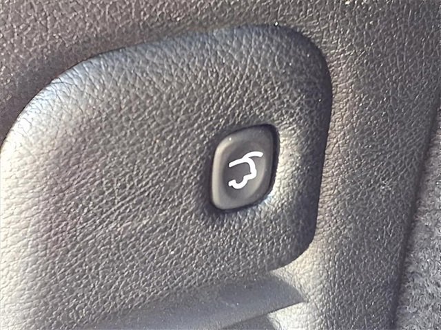 Used 2023 Dodge Durango GT image 28