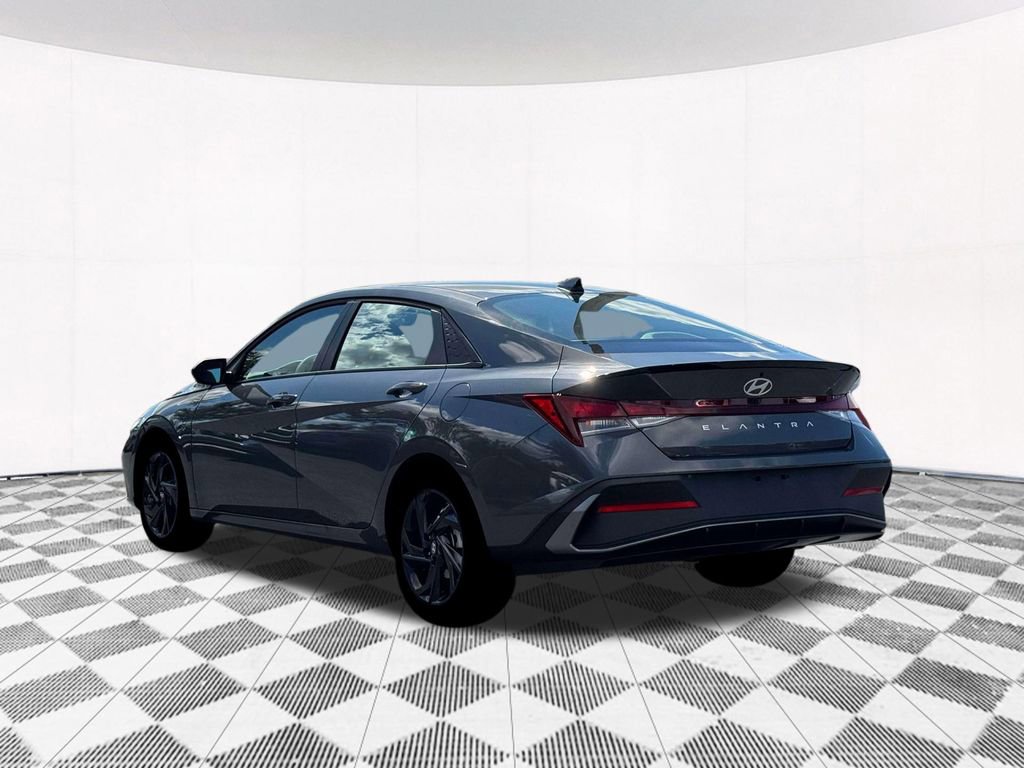 New 2026 Hyundai Elantra Sport FWD image 8