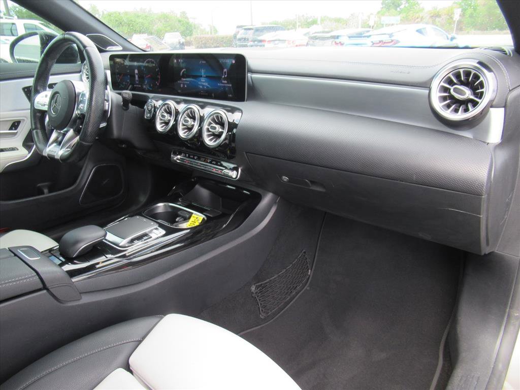 Used 2020 Mercedes-Benz CLA 35 AMG 4MATIC image 11