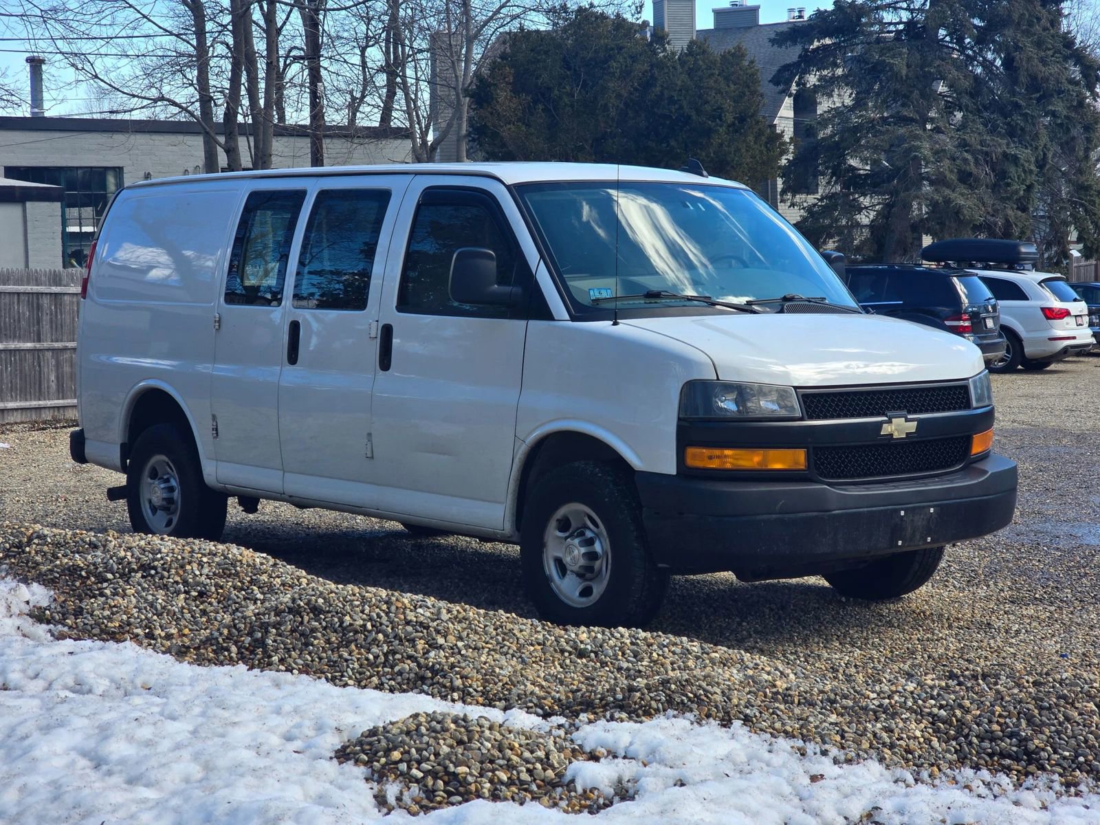 Used 2019 Chevrolet Express 3500 RWD image 3