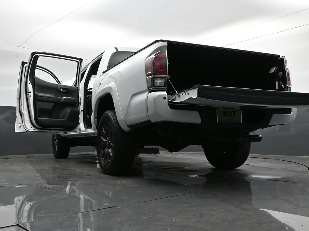 Used 2023 Toyota Tacoma Limited AWD/4WD image 39