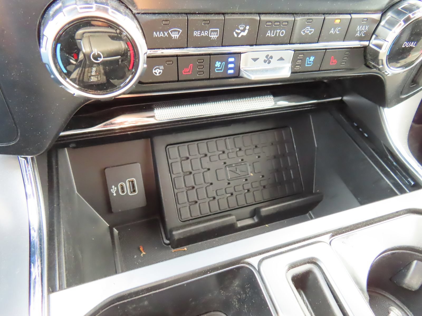 Used 2026 Ford F150 Lariat w/ Equipment Group 502A High AWD/4WD image 27