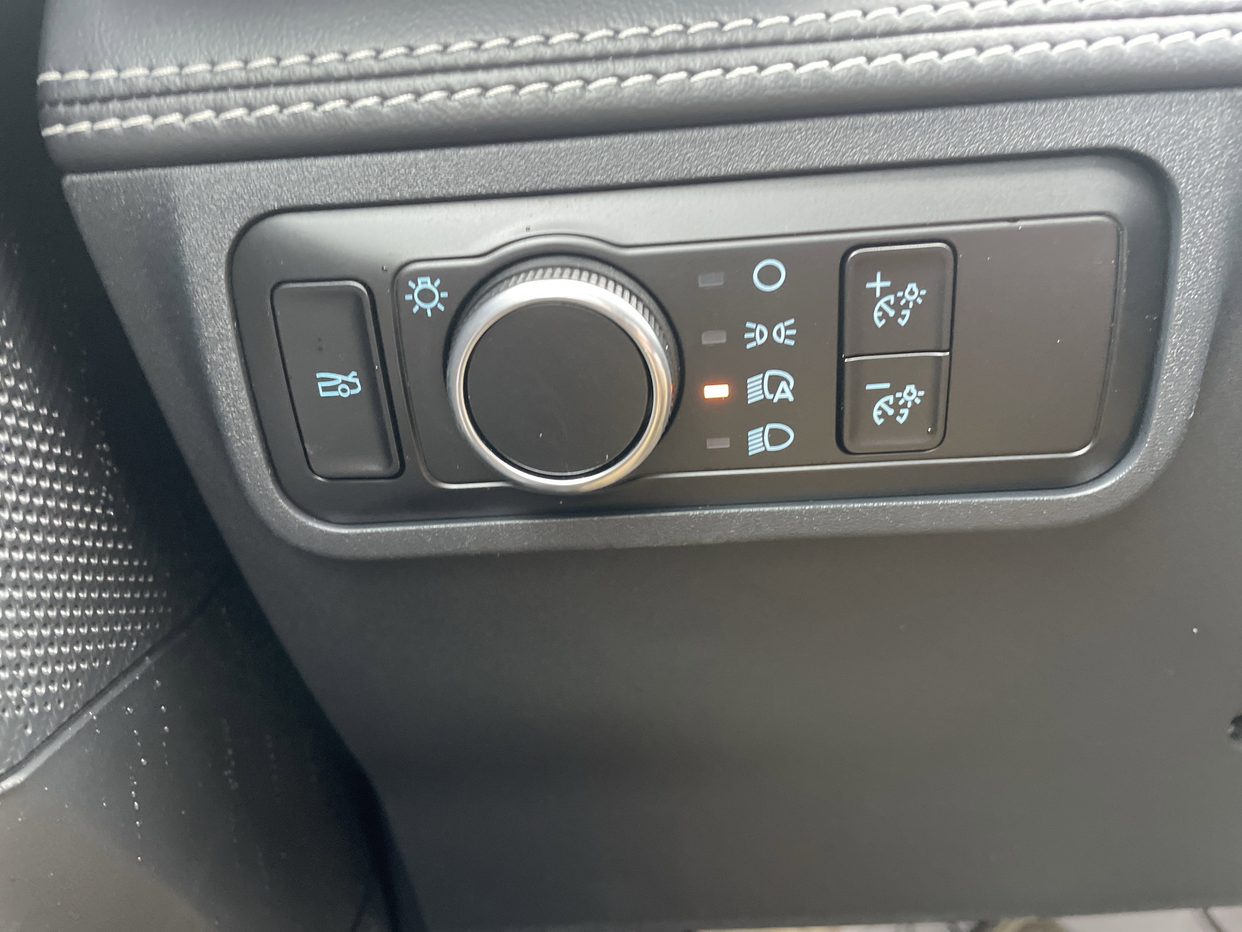 Used 2025 Ford Mustang GT Premium image 13