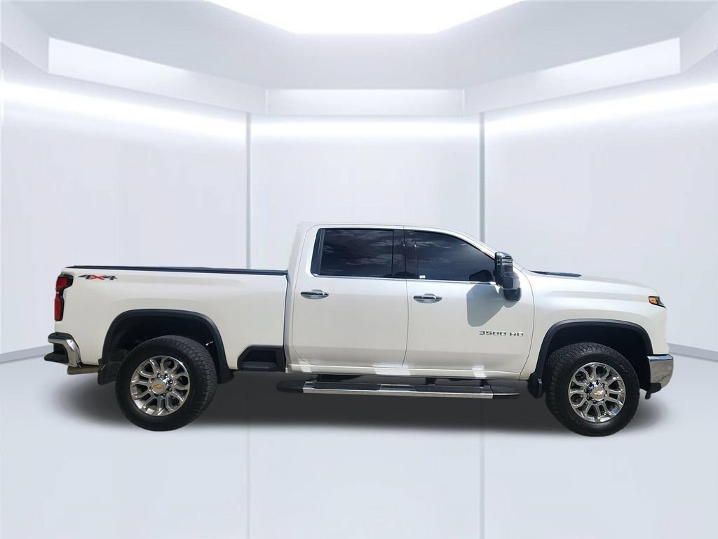 Used 2024 Chevrolet Silverado 3500 LTZ w/ LTZ Premium Package AWD/4WD image 4