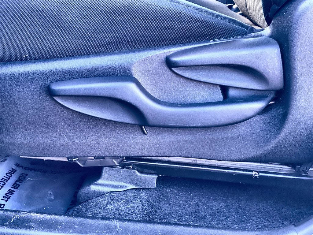 Used 2017 Toyota RAV4 LE image 13