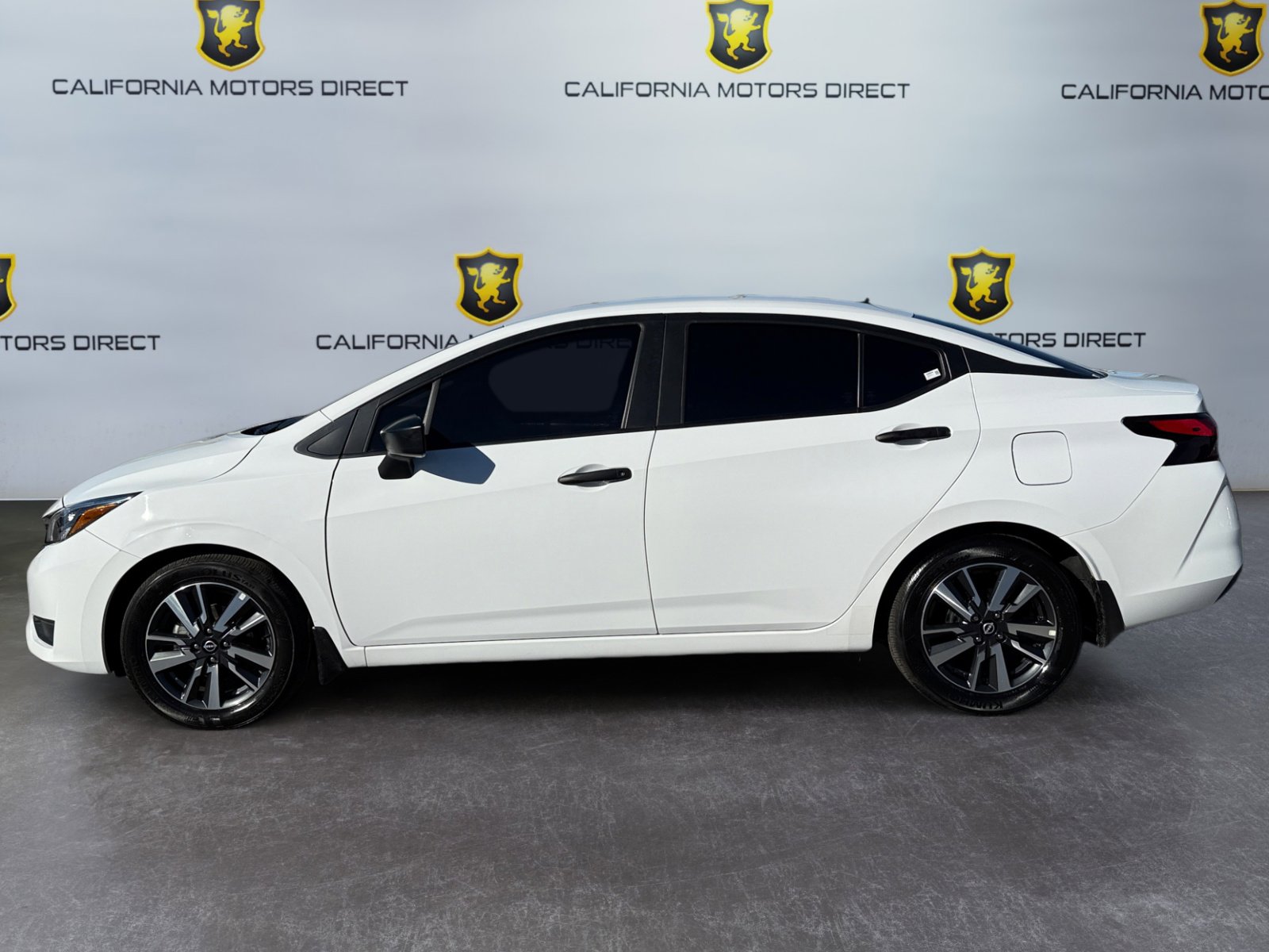 Used 2025 Nissan Versa S w/ S Plus Package image 2