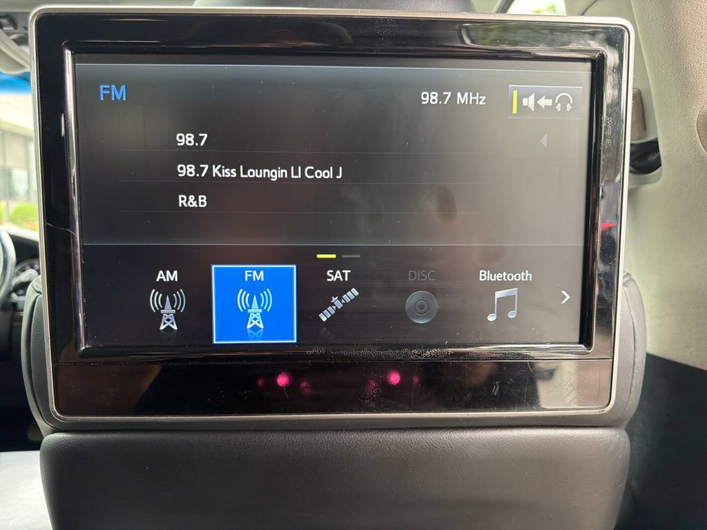 Used 2018 Toyota Land Cruiser AWD/4WD image 40