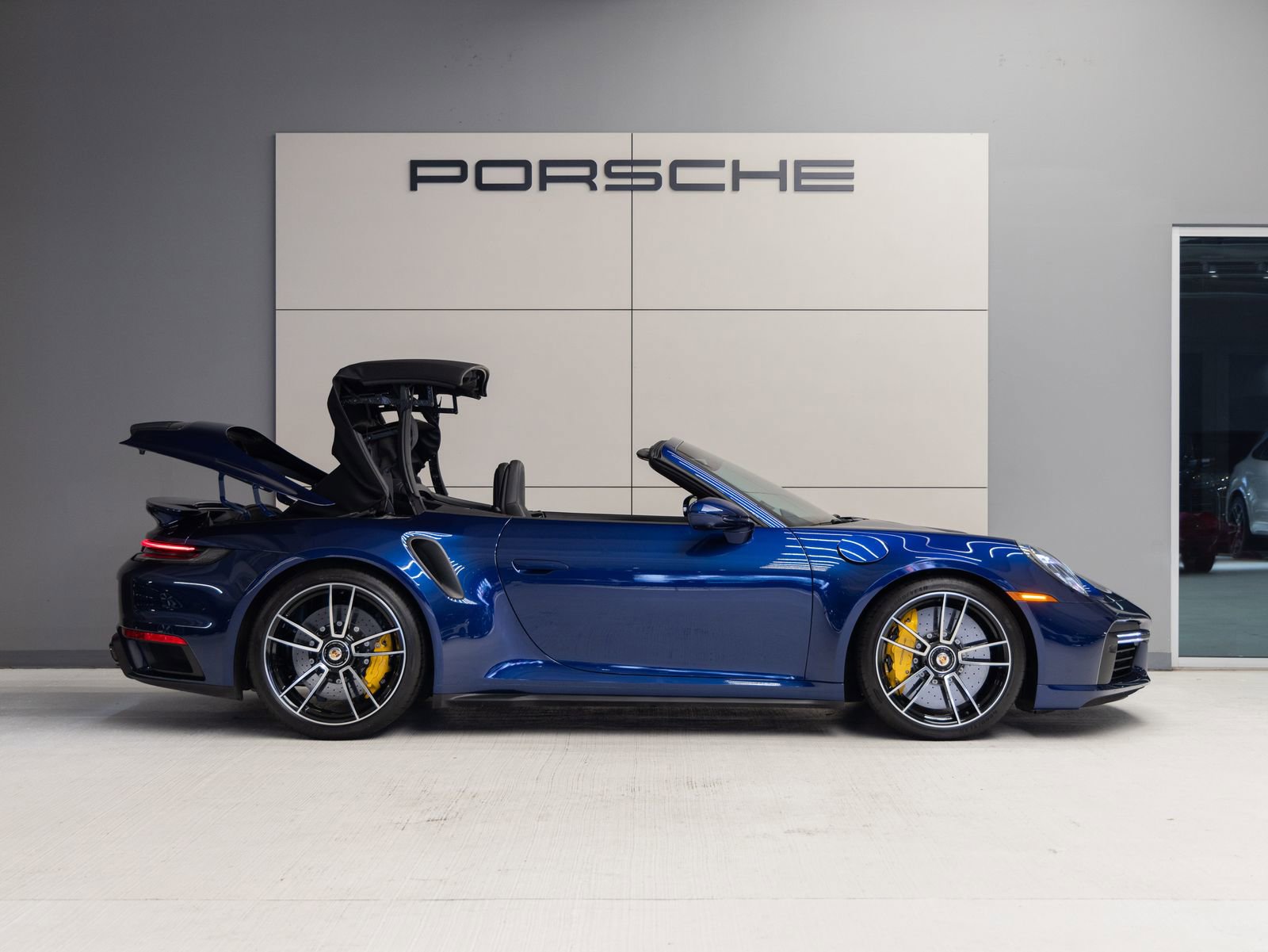 Certified 2022 Porsche 911 Turbo S image 9
