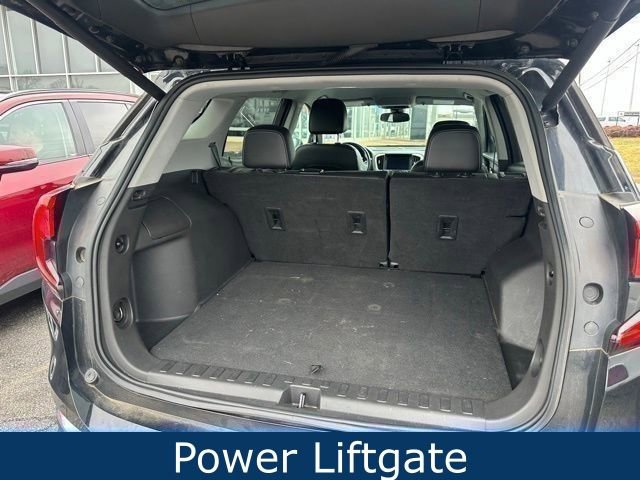 Certified 2022 GMC Terrain SLT image 17