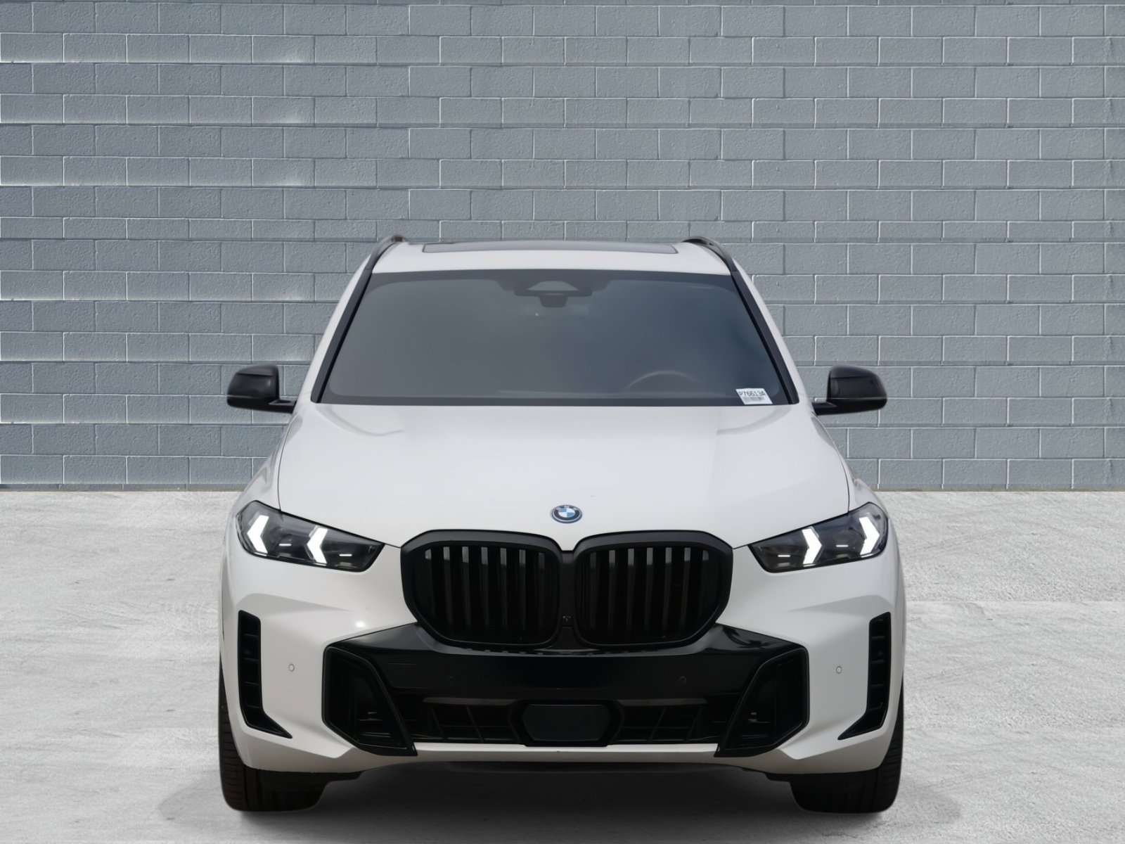 Certified 2024 BMW X5 xDrive50e w/ M Sport Package image 2