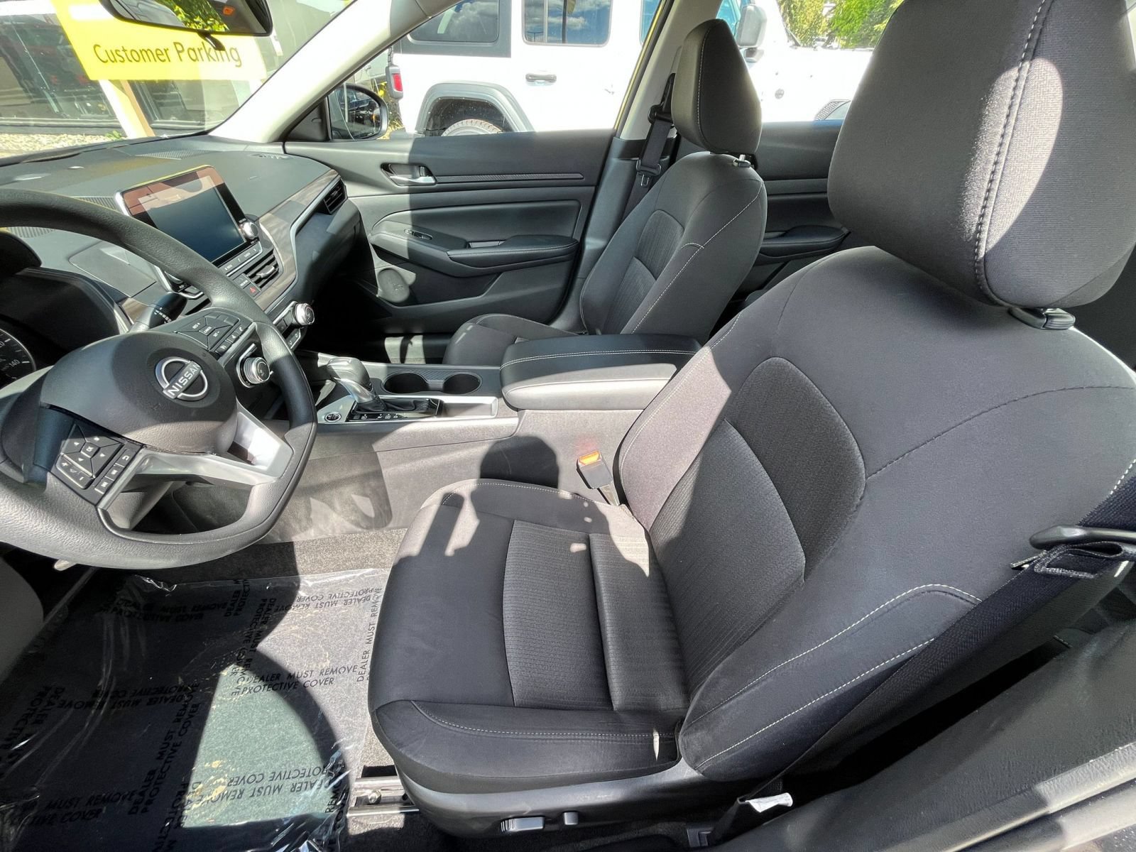 Used 2025 Nissan Altima 2.5 SV FWD image 23