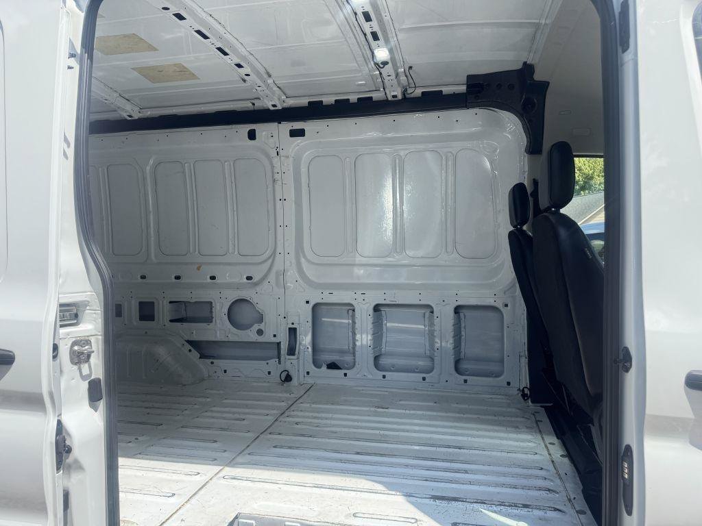 Used 2024 Ford Transit 250 148 Medium Roof AWD image 13