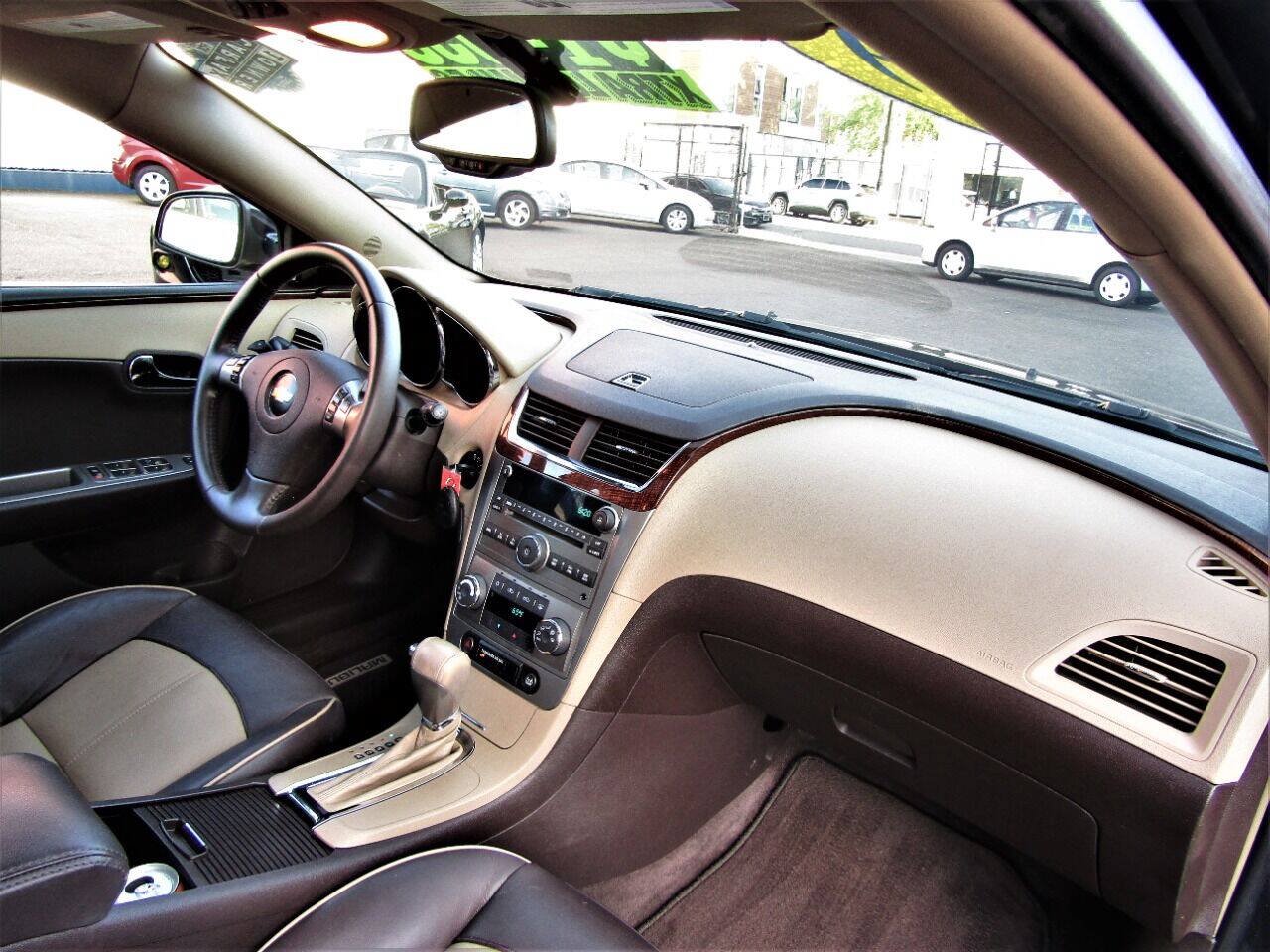 Used 2009 Chevrolet Malibu LTZ w/ Rear Power Package FWD image 17