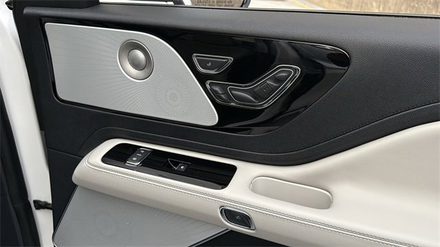 New 2026 Lincoln Aviator Reserve image 10