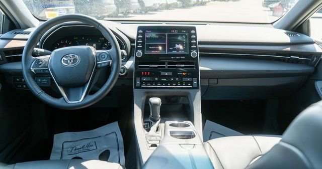 Used 2022 Toyota Avalon XLE w/ Moonroof Package FWD image 16