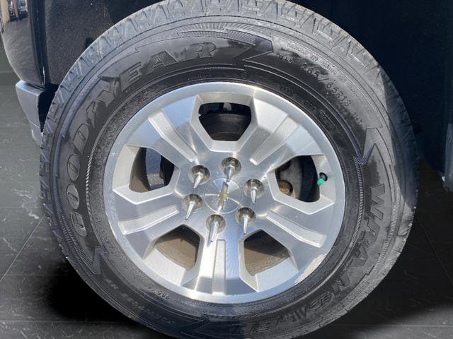 Used 2017 Chevrolet Silverado 1500 LT w/ Midnight Edition AWD/4WD image 36