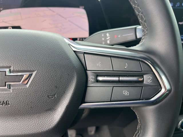 Used 2025 Chevrolet Suburban Z71 AWD/4WD image 21