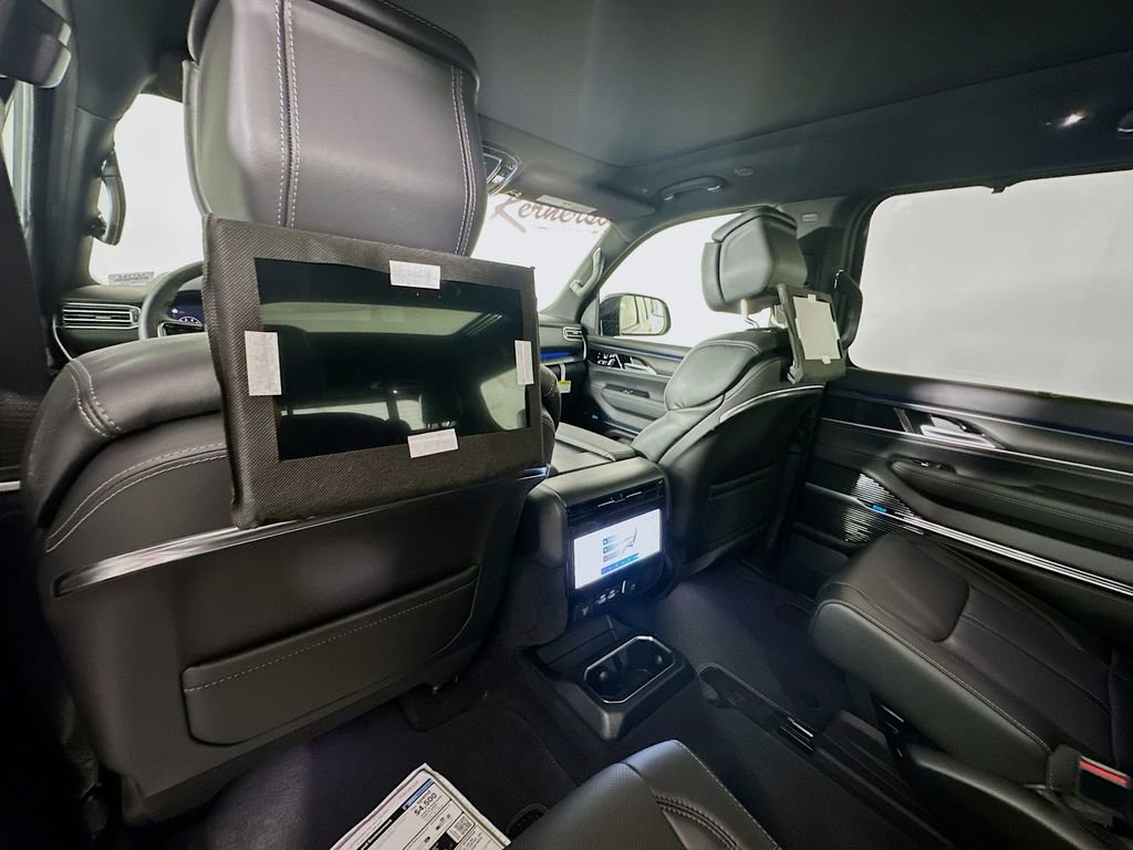 New 2026 Jeep Grand Wagoneer Summit image 25