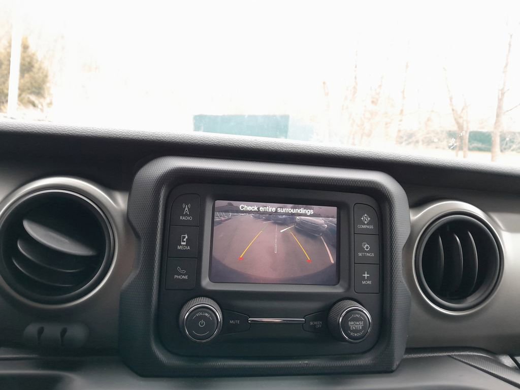 Used 2020 Jeep Wrangler Sport image 22
