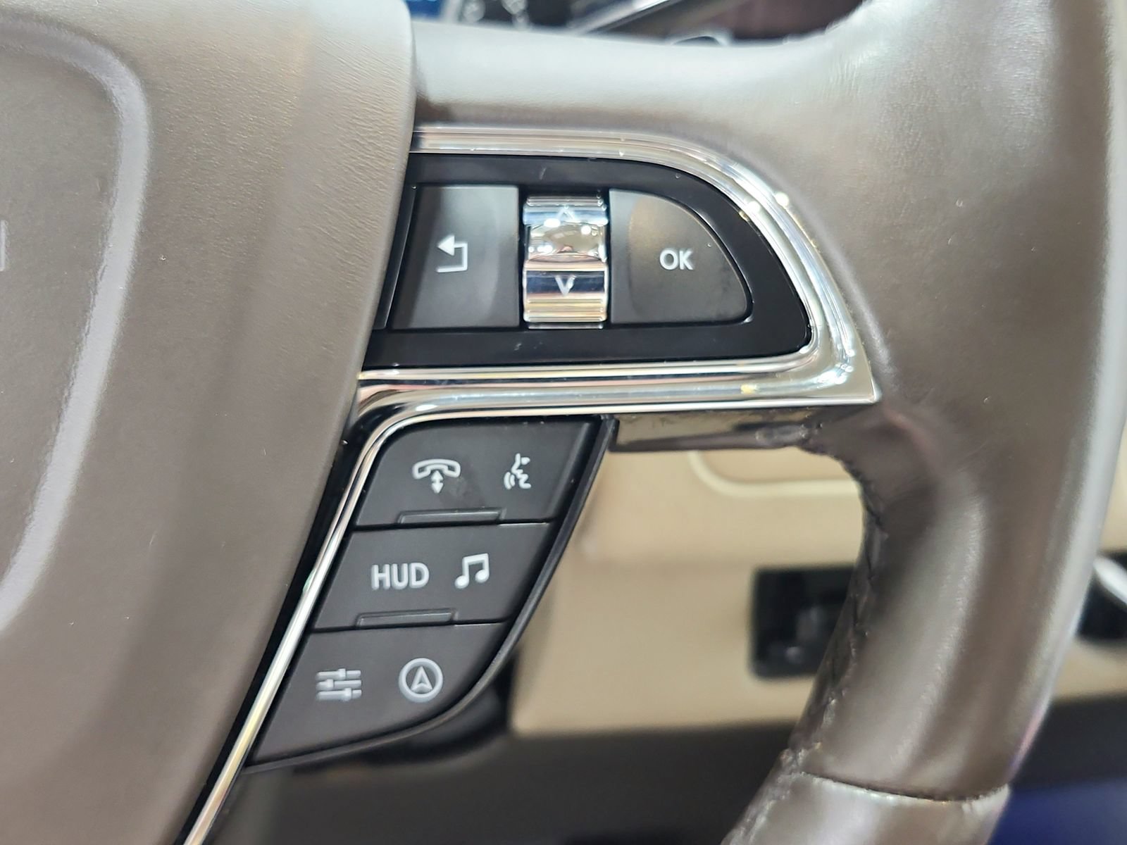 Used 2023 Lincoln Navigator L Reserve AWD/4WD image 26