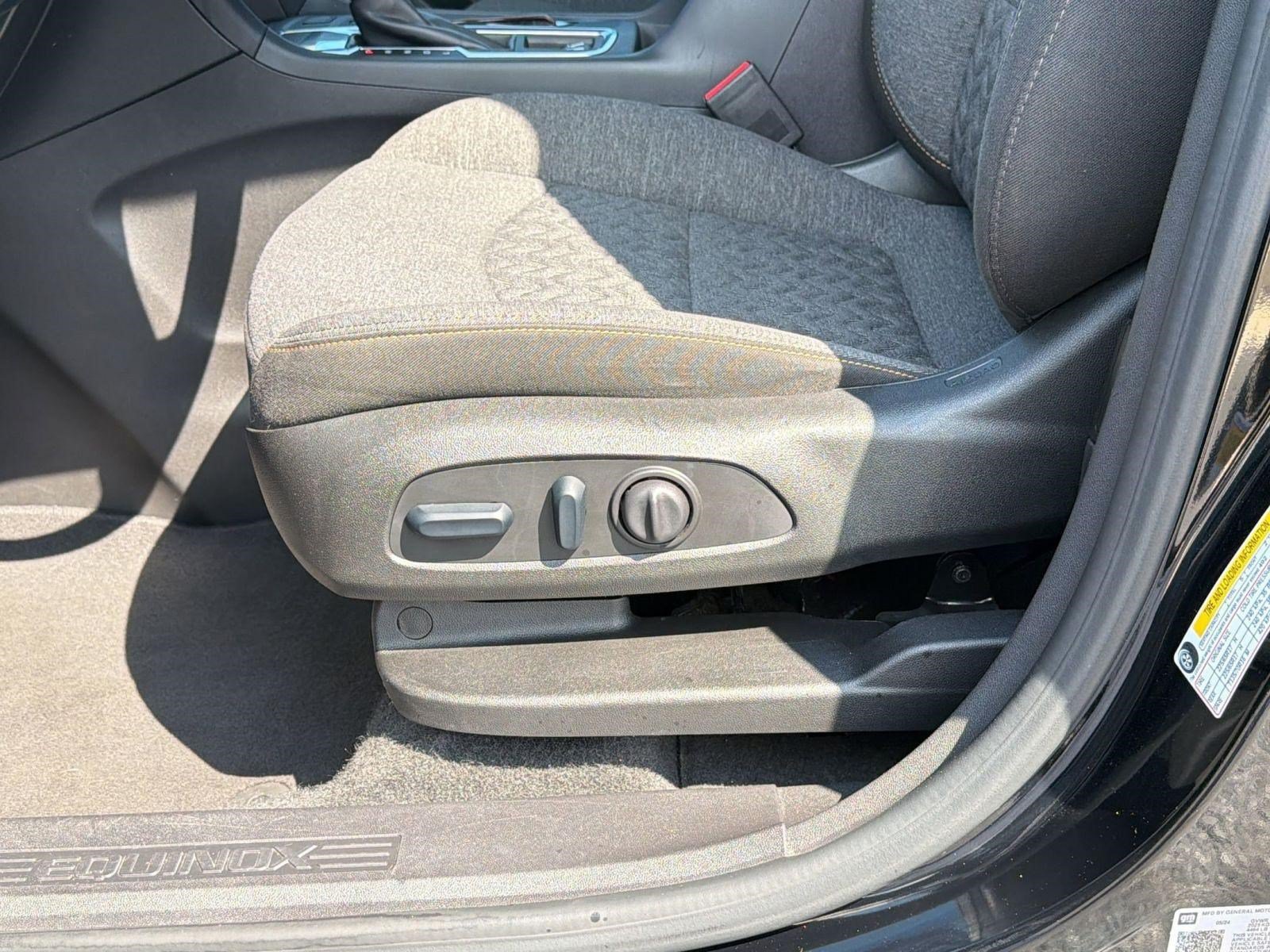 Used 2024 Chevrolet Equinox LT FWD image 13