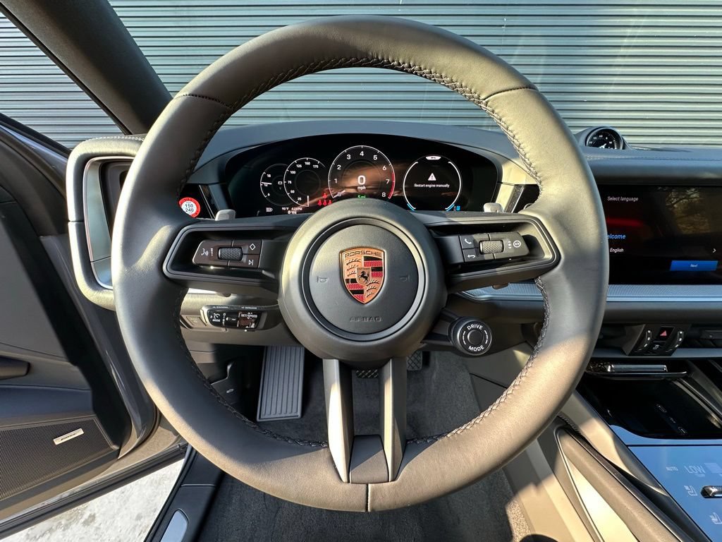 Used 2026 Porsche Cayenne E-Hybrid Coupe AWD/4WD image 15