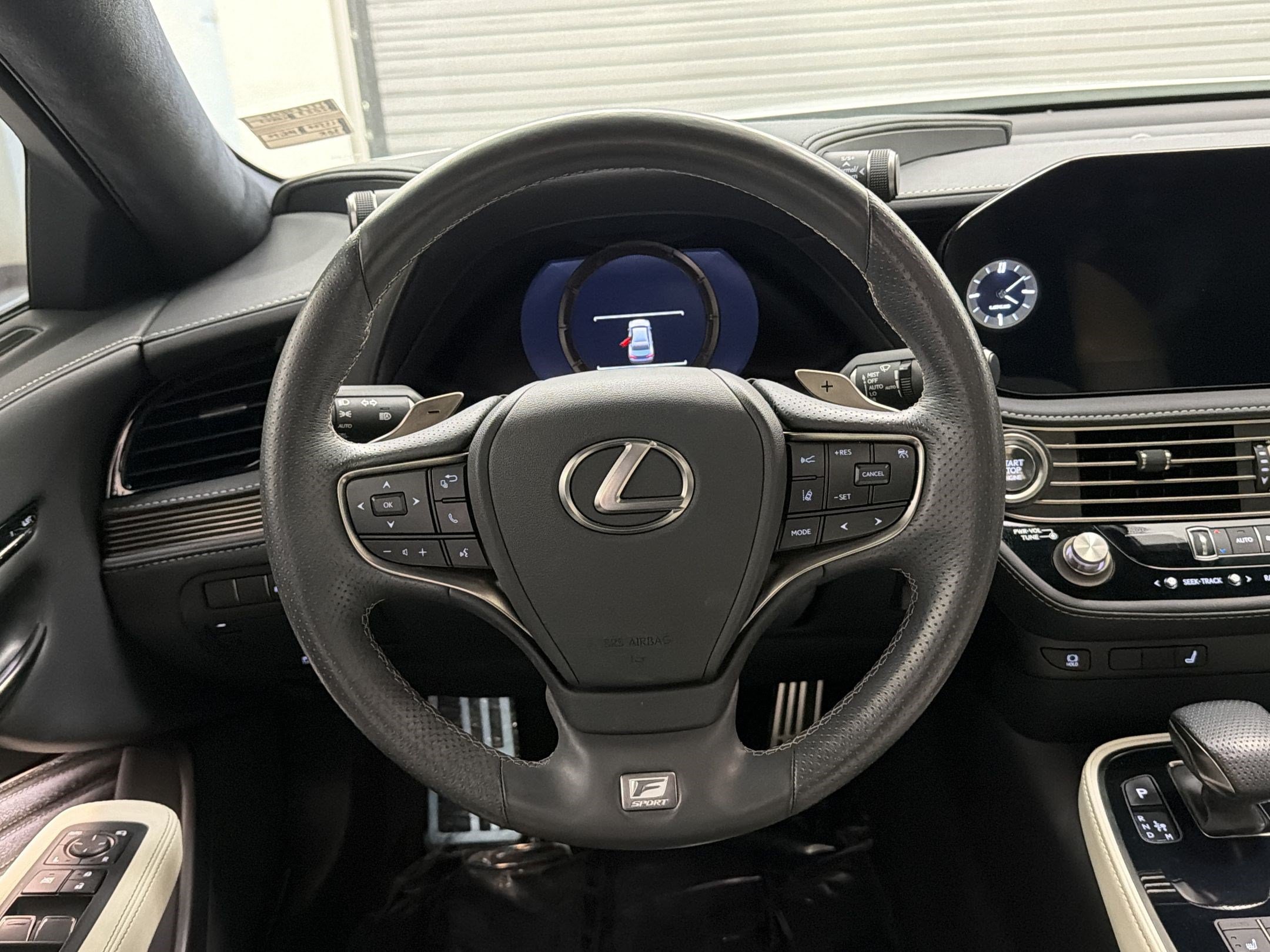 Used 2023 Lexus LS 500 F Sport w/ Accessory Package (Z1) AWD/4WD image 28