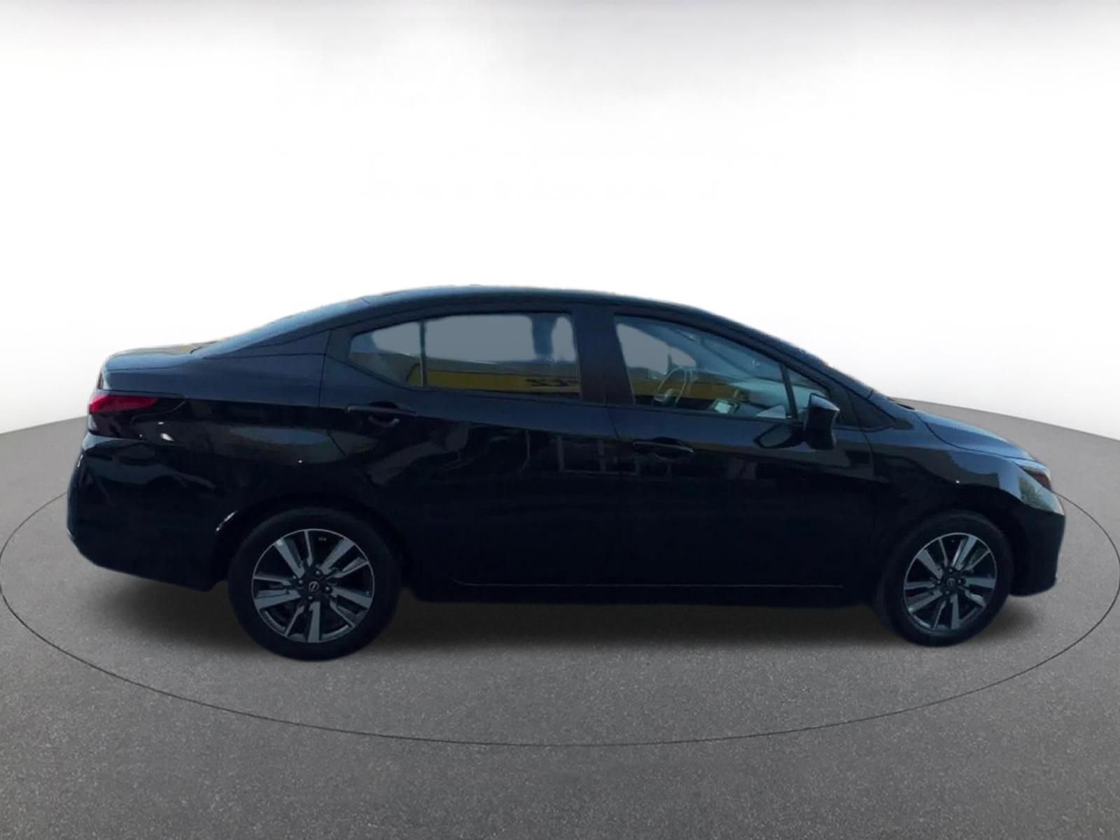 Used 2025 Nissan Versa SV image 15