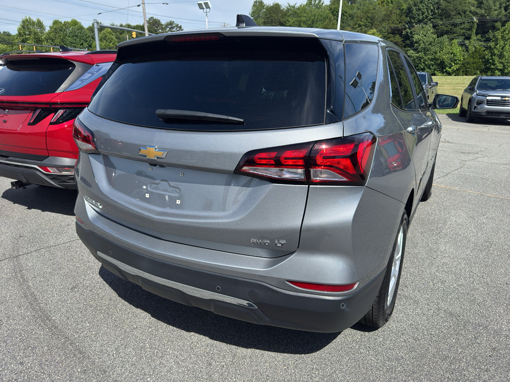 Used 2024 Chevrolet Equinox LT AWD/4WD image 4