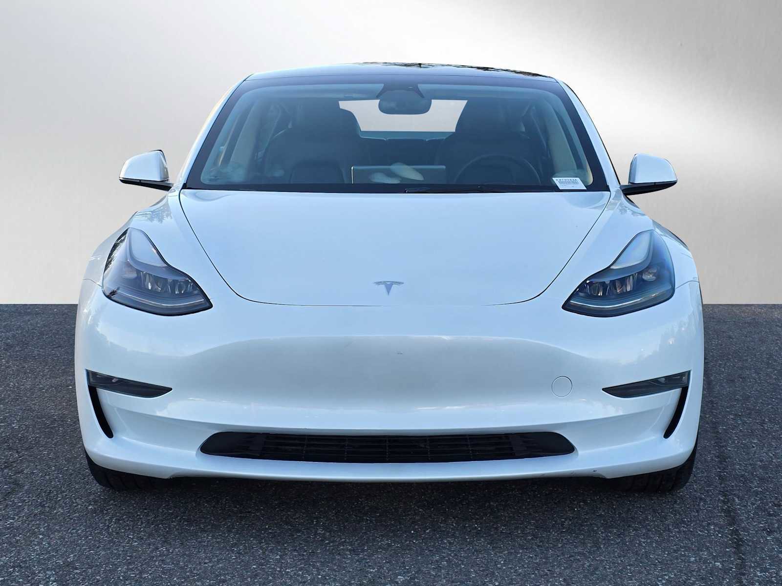 Used 2023 Tesla Model 3 Standard Range image 2