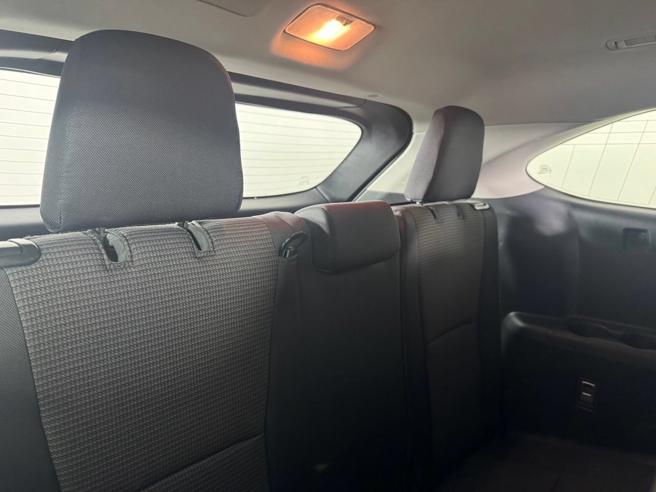 Used 2021 Toyota Highlander LE FWD image 24