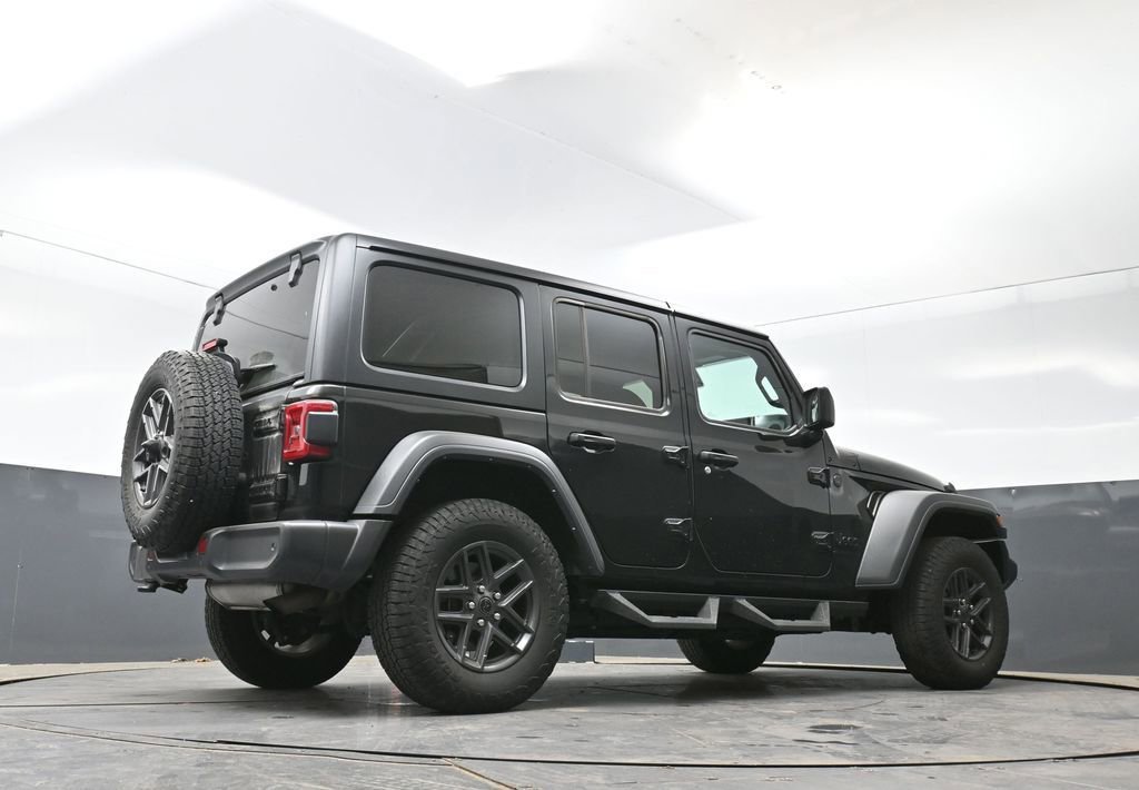 Used 2024 Jeep Wrangler Unlimited Sport AWD/4WD image 23