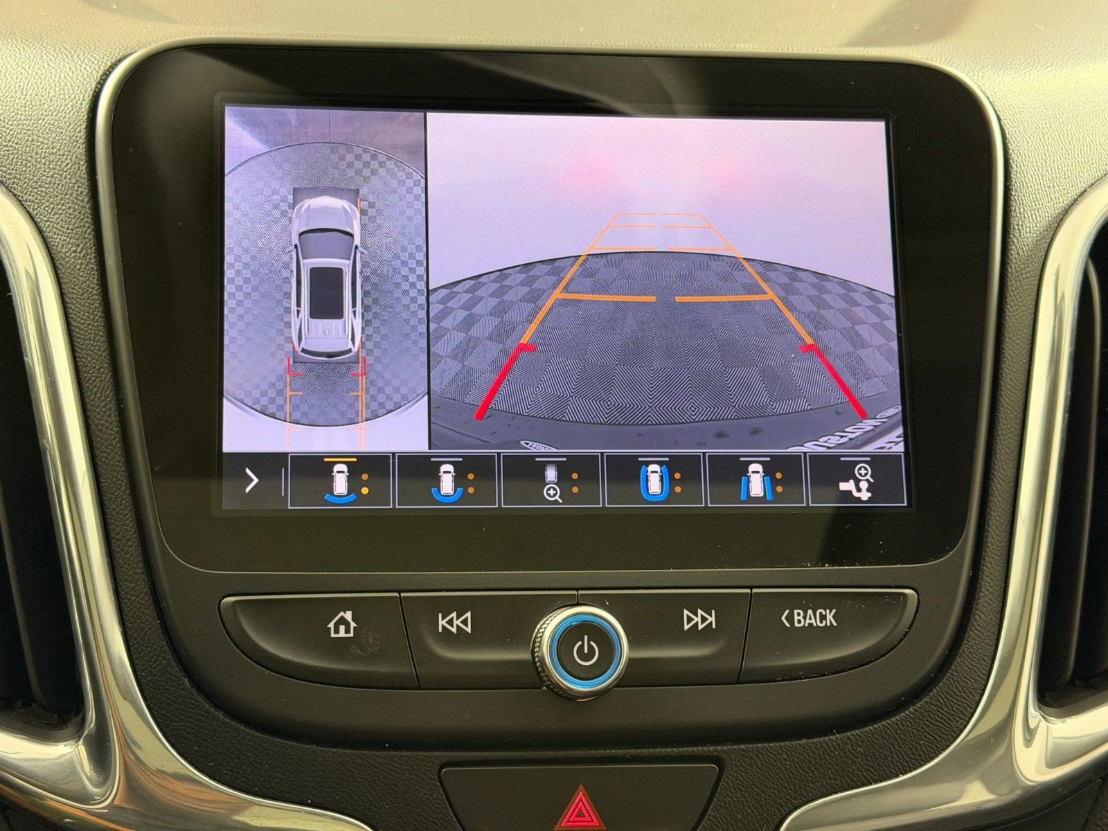 Used 2020 Chevrolet Equinox Premier FWD image 27