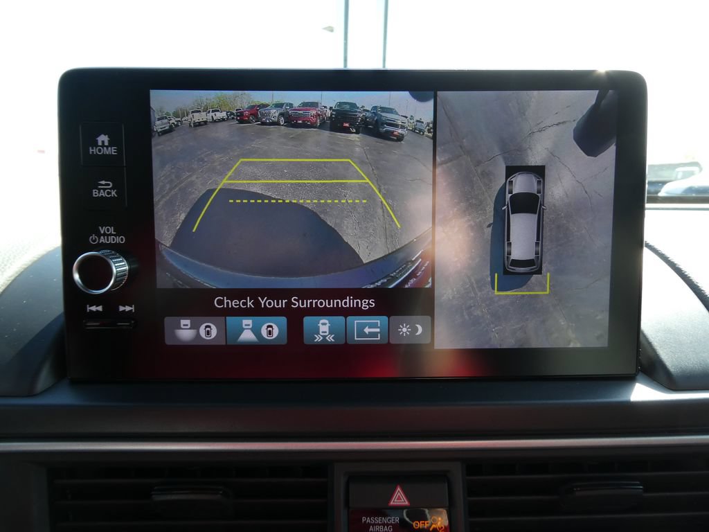 Used 2025 Honda Pilot Black Edition image 38