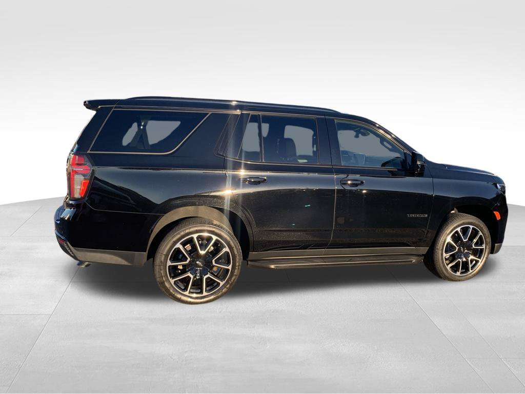 Used 2024 Chevrolet Tahoe RST w/ Luxury Package AWD/4WD image 17