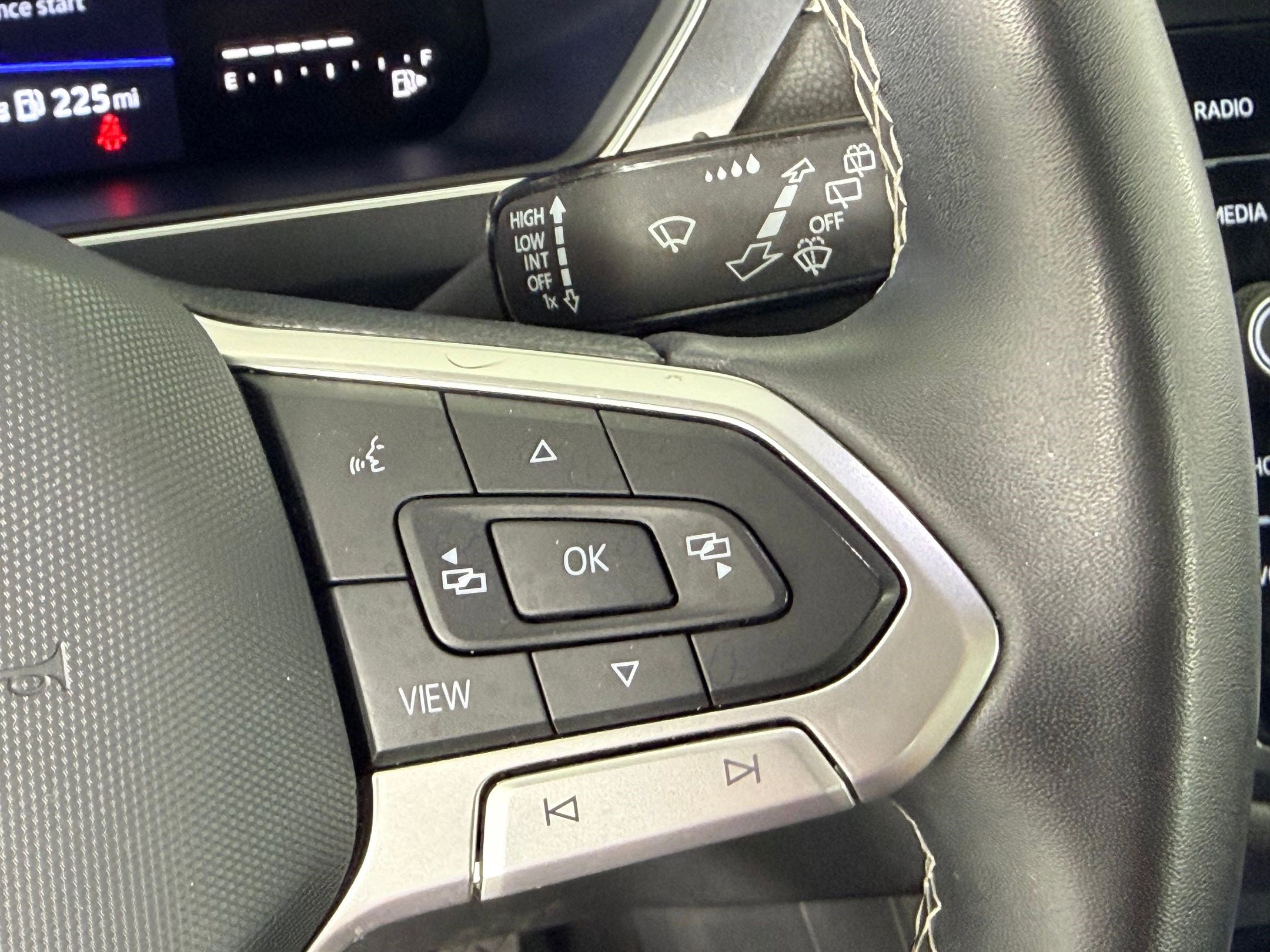Used 2022 Volkswagen Tiguan SE AWD/4WD image 26